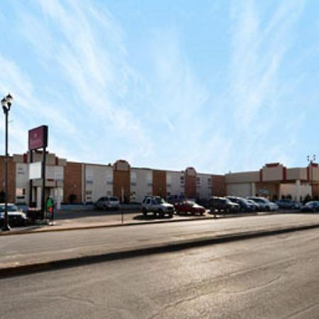 Ramada By Wyndham Yorkton Hotel Ngoại thất bức ảnh