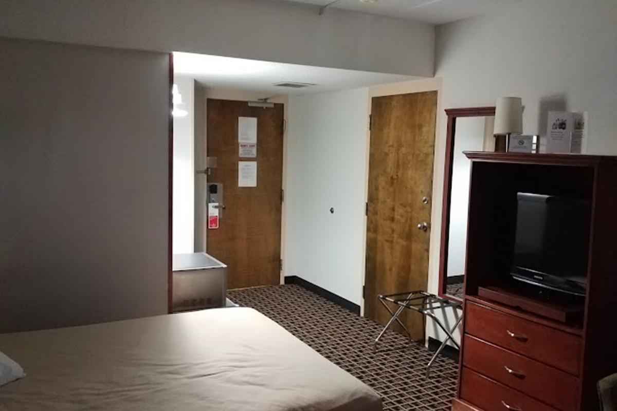 Ramada By Wyndham Yorkton Hotel Ngoại thất bức ảnh