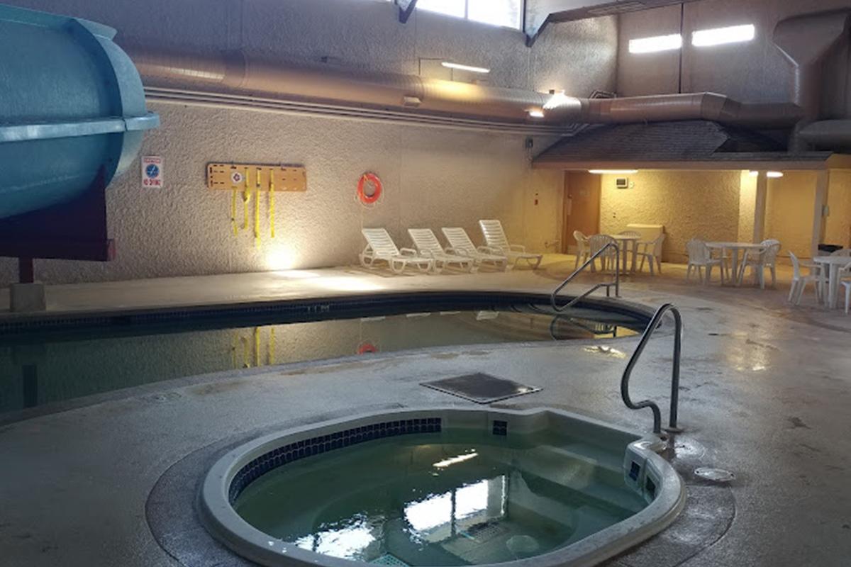 Ramada By Wyndham Yorkton Hotel Ngoại thất bức ảnh