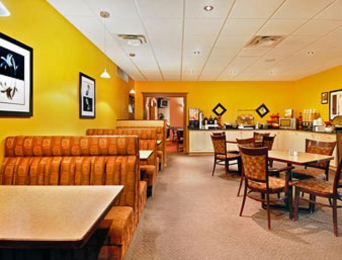 Ramada By Wyndham Yorkton Hotel Nhà hàng bức ảnh