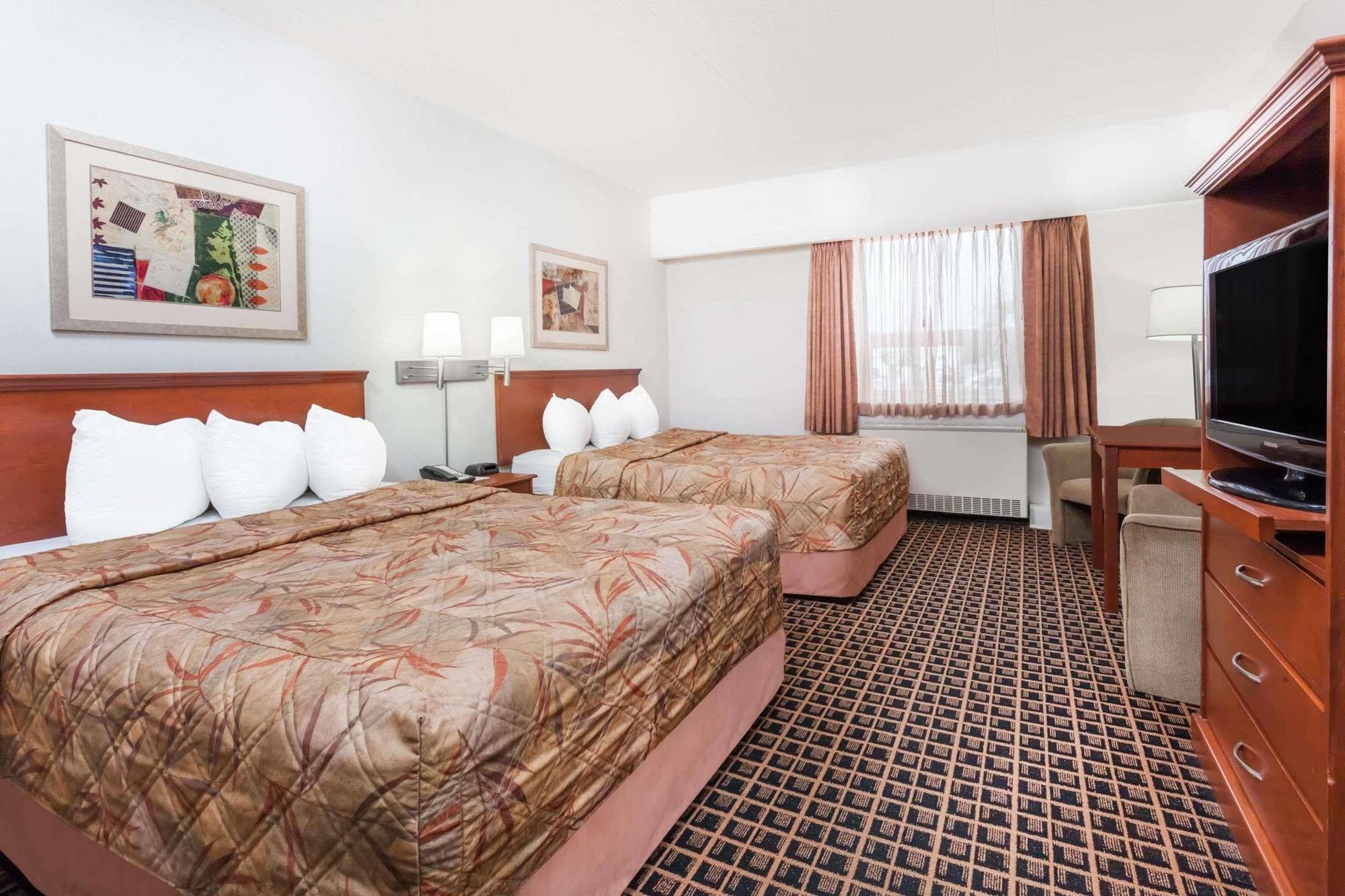 Ramada By Wyndham Yorkton Hotel Ngoại thất bức ảnh