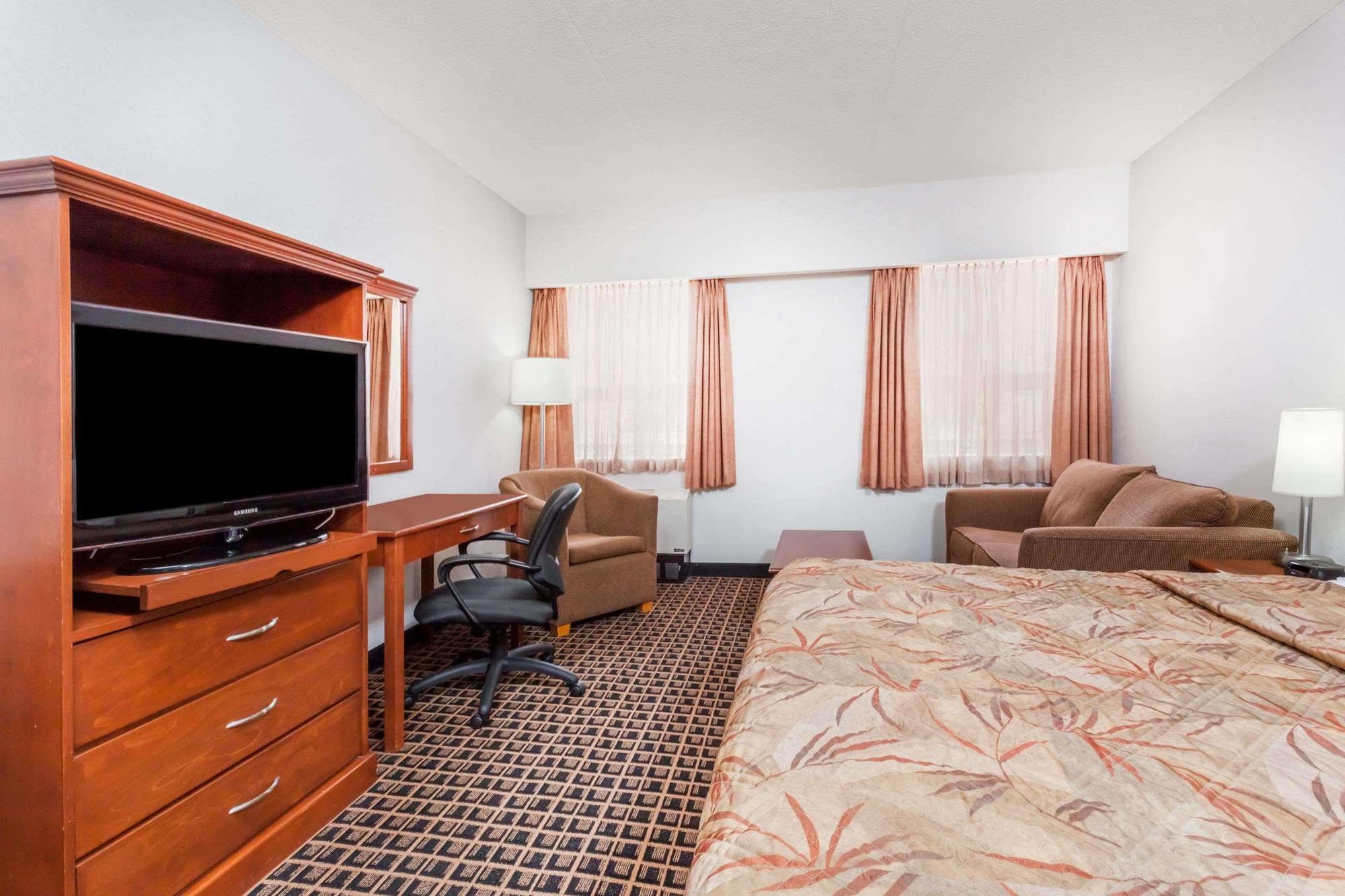 Ramada By Wyndham Yorkton Hotel Ngoại thất bức ảnh